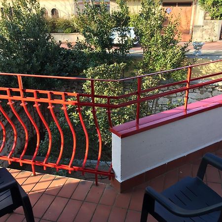 נובי ווינודולסקי Hotel Ruza מראה חיצוני תמונה