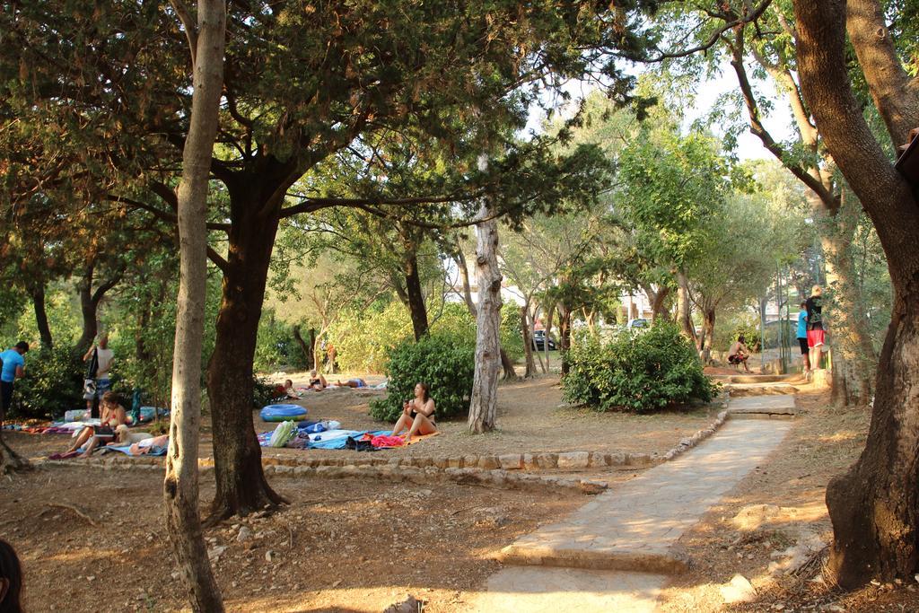 נובי ווינודולסקי Hotel Ruza מראה חיצוני תמונה