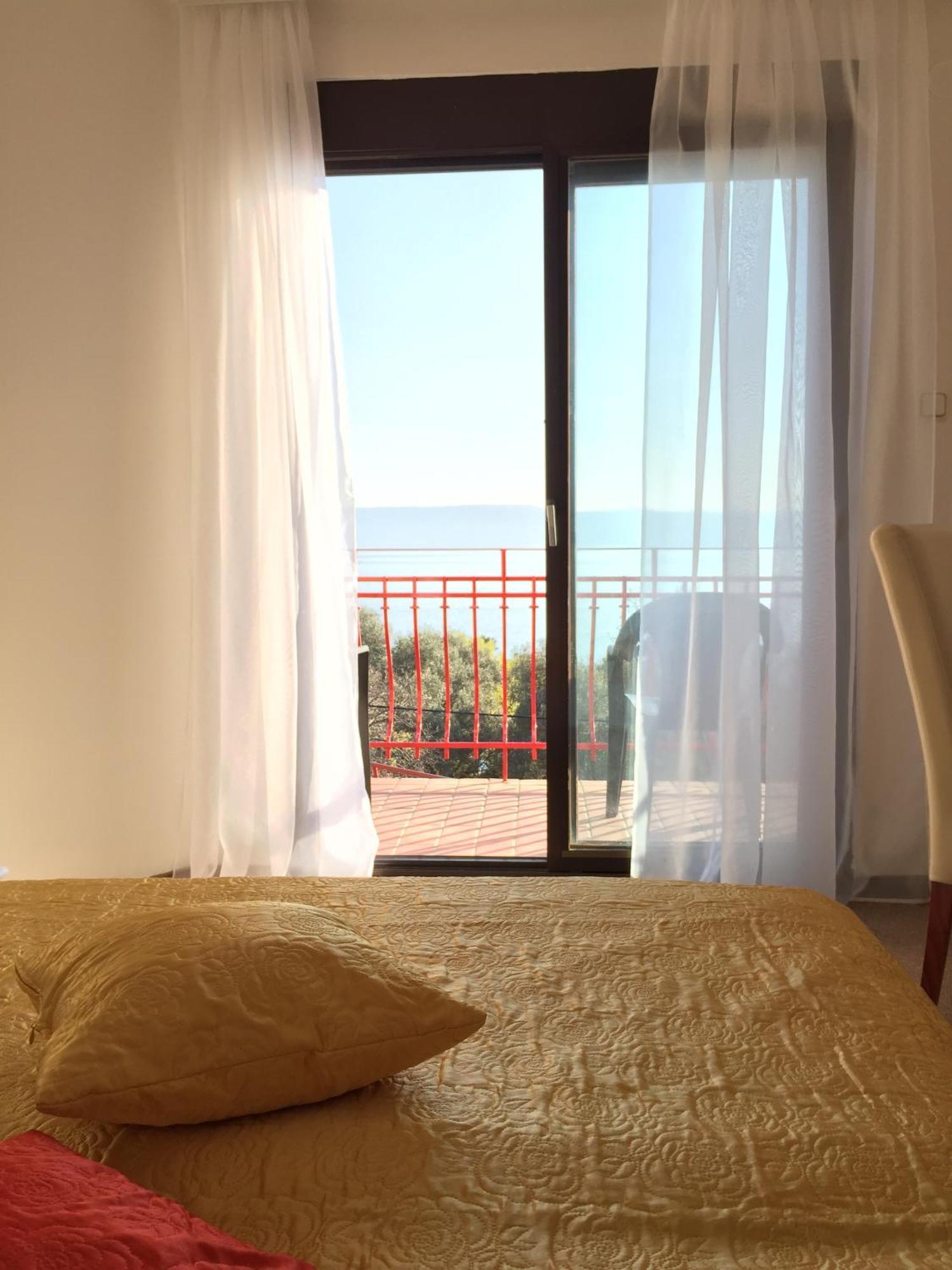 נובי ווינודולסקי Hotel Ruza מראה חיצוני תמונה