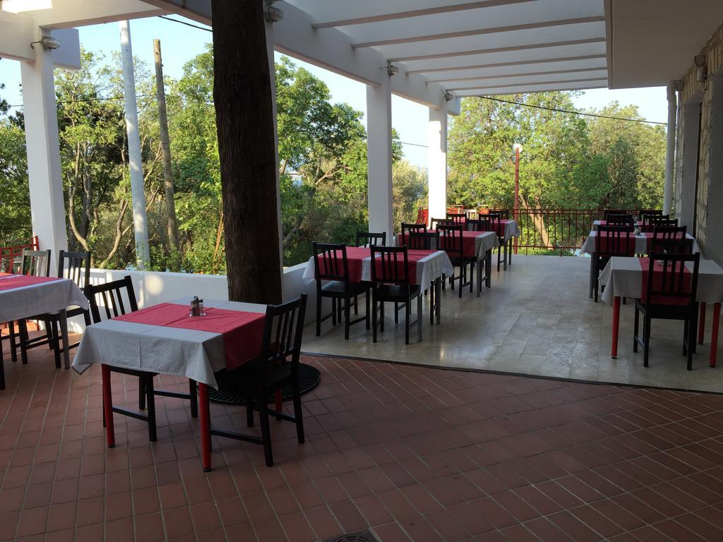 נובי ווינודולסקי Hotel Ruza מראה חיצוני תמונה