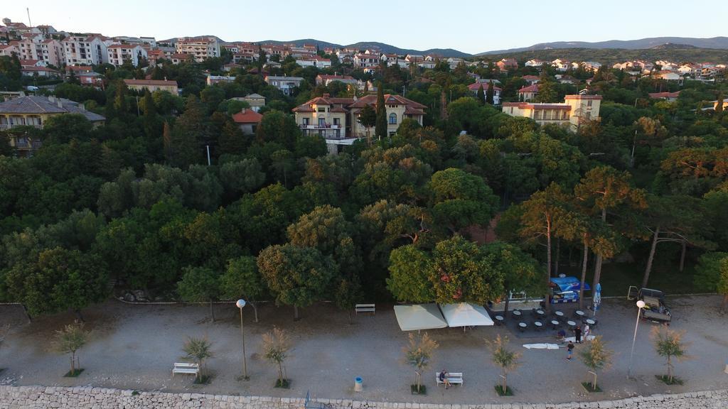 נובי ווינודולסקי Hotel Ruza מראה חיצוני תמונה
